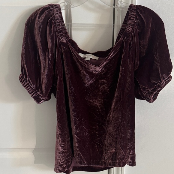 LOFT Elegant Sweetheart Neck Velvet Puff Sleeve Top - Picture 3 of 7